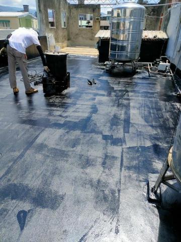 億旺防水抓漏工程行 - 延平北路屋頂漏水是做油底. 億旺防水抓漏工程行 - 延平北路屋頂漏水是做油底.