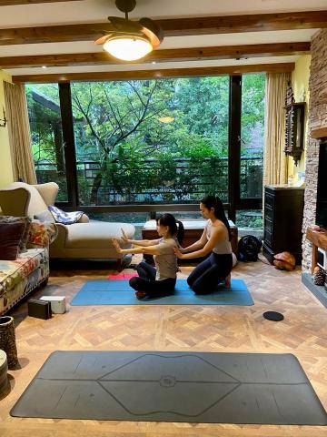 MindfulFlow Space 息之間 - 一對一 身心功能修復與訓練
（身體覺察、肩關節動作再訓練、前鋸肌啟動練習、調節前手臂線筋膜與後手臂線張力）