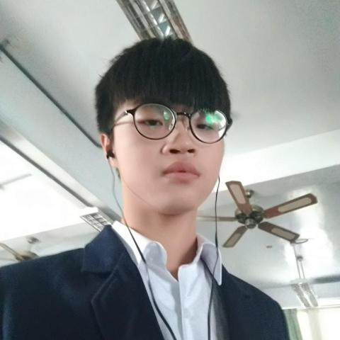 提供遊戲精華服務的專家黃韋欽