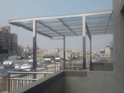 宇稅有限公司鐵捲門24小時維修安裝 - 宇税鐵捲門24H維修安裝0905-825-381
採光罩系列