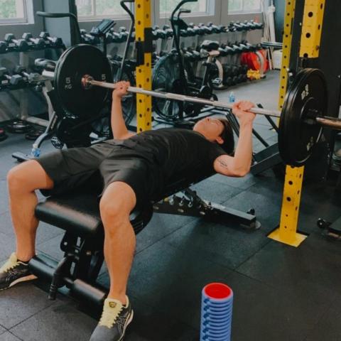 陳建丞 體適能健體空間 - 重量訓練的初期,會以控制性及感受度為首要目標,正確的發力位置訓練,比起只是完成動作來講,安全性及訓練品質高出許多。
每一位來的學生,胸推都有手和肩膀酸但胸沒感覺的狀況,來訓練一至二次就有明顯感受喔! 陳建丞 體適能健體空間 - 重量訓練的初期,會以控制性及感受度為首要目標,正確的發力位置訓練,比起只是完成動作來講,安全性及訓練品質高出許多。
每一位來的學生,胸推都有手和肩膀酸但胸沒感覺的狀況,來訓練一至二次就有明顯感受喔!