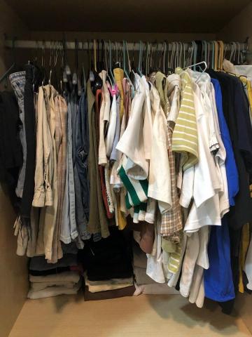 愛麗絲收納整理工作室 - 整理後的衣櫃，由長到短，因此可利用短衣物下方空間放置折疊之衣物。