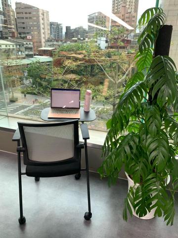 陳儀文律師 - 行動辦公室，觀景第一排。