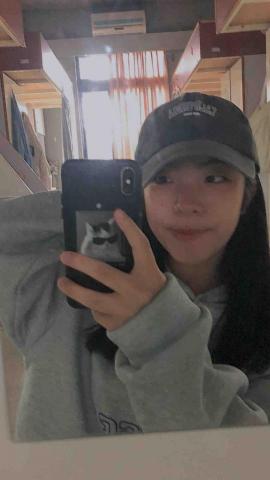 提供頭髮服務的專家潘品諺