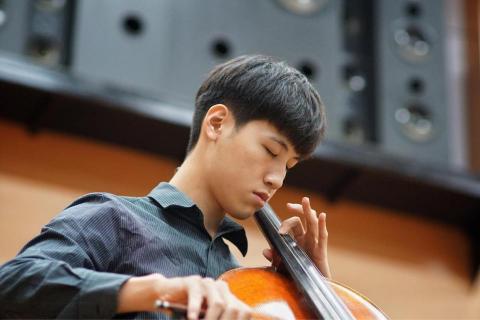 Ray「鋼琴/大提琴」專屬家教老師 -  Ray「鋼琴/大提琴」專屬家教老師 -