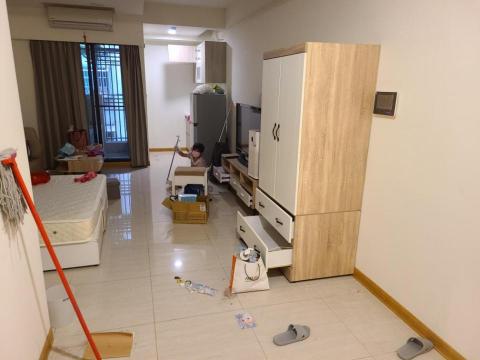 芝芯個人工作室（開放全天接案，預約時段可參考日曆） - 打掃前