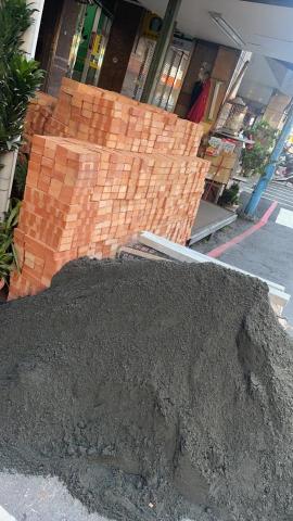 安潔工程行（拆除承包） - 7/23。新莊進料