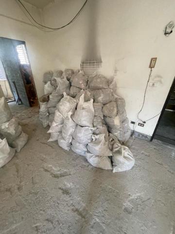 安潔工程行（拆除承包） - 8/29。新莊退料