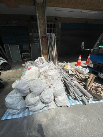 安潔工程行（拆除承包） - 8/27。汐止退料