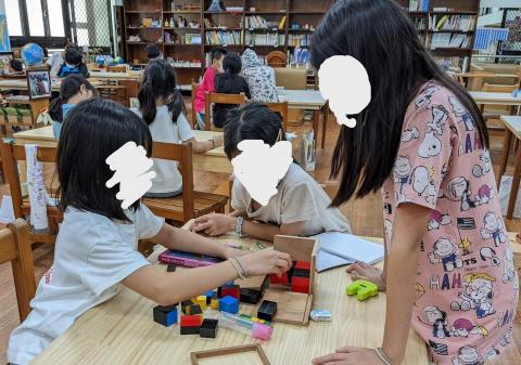 施玫佐 - 工作環境中的孩子