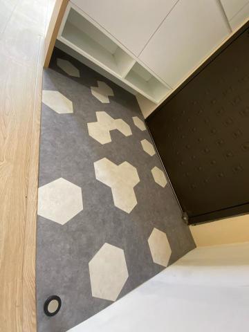 吉禾工程行 - 玄關使用六角磚  吉禾工程行 - 玄關使用六角磚