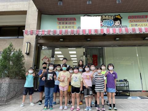 Kelly - 安親班輔導國小中年級(3,4)