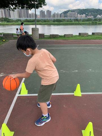 紘瑋籃球教室 - 