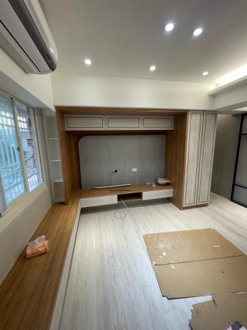 建平油漆 - 櫃位烤漆 電視牆噴染水泥特殊漆