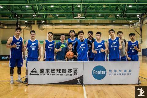 張育綸 - 社會組跟健行科大劉孟竹教練當隊友