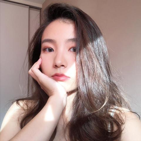 提供冠軍建材服務的專家Joanna 喬安娜