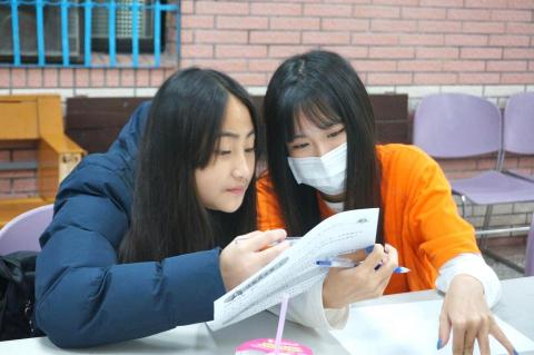 蔡怡娟 - 志工社團課輔照片