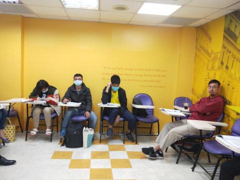 巨匠英文講師 Connie（高雄） - 成人會話課