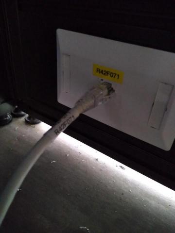 吳峻誠 - 網路座安裝