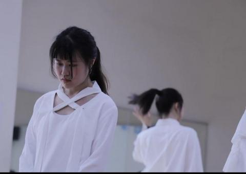 舞蹈教學（MV舞/街舞/編舞） - 畢業舞蹈其中一支支為現代風 富含延伸與力道的編舞