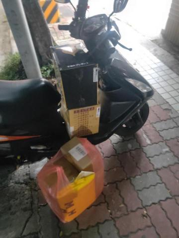 追風小德德 - 代客領包裹（需先支付）