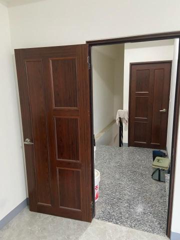 翔鑫鋼鋁 - 木紋色房間鋁門施作