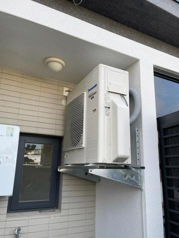 小豪冷氣 - 客廳室外機 小豪冷氣 - 客廳室外機