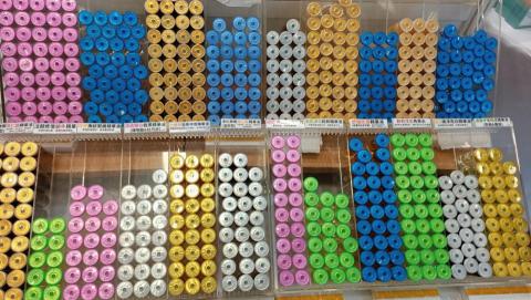 DB0110行動美學寵褓 - 醫美級安瓶產品