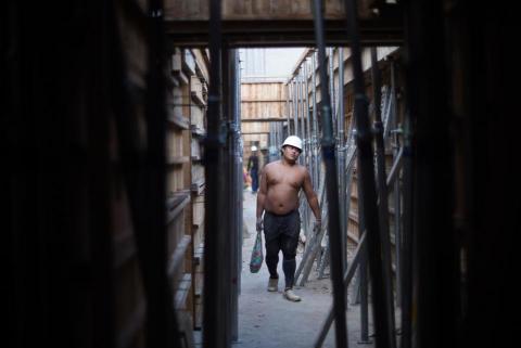 李傳威 - 早上7:30，所有人各就各自崗位，準備充實的一天。沒有這群人的努力，哪有台北市的高房價？？