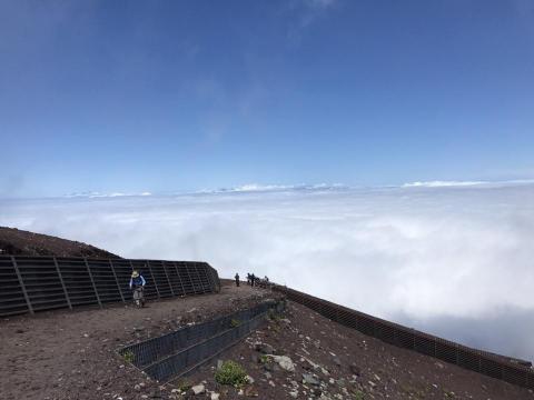 艾咪Emi - 富士山登頂