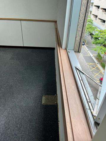 億亨工程行 - 內湖瑞光路工地。上下窗戶軌道製作施工