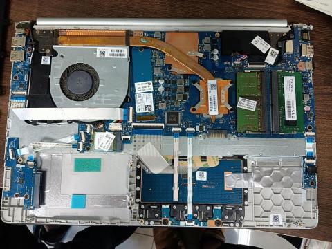 仁蕎資訊-新北三重電腦組裝｜配單｜維修 - 電腦喝湯，泡水修復