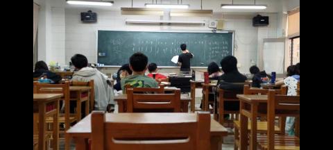 古典鋼琴/樂理教學 - 台南市歸仁國中音樂基礎練班(15人)