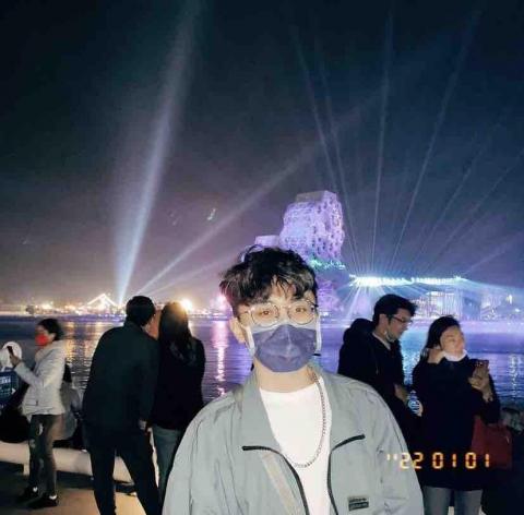 提供今日職棒服務的專家陳泓宇