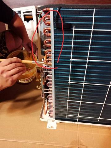 欣興冷氣工程 - 防硫對比- 上✅ -下✖️
堅持手工施作. 讓每個縫隙都能完全包覆.