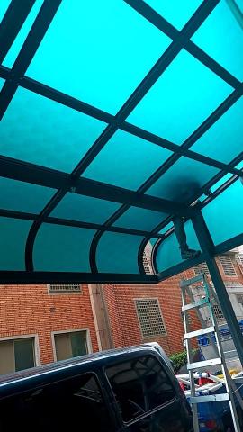 伸峰鋼鋁門窗 - 