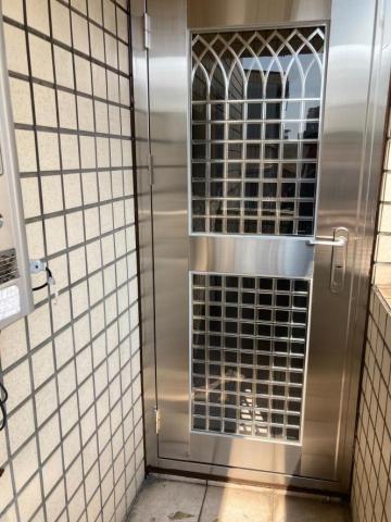 鑫昇金屬工程行 - 包框更換不鏽鋼門