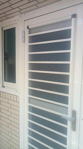 伸峰鋼鋁門窗 - 