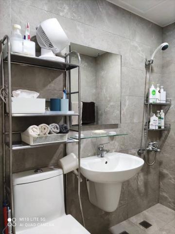 做家整理師奧莉薇 - 浴室收納清潔：統一色調，視覺降噪，感覺清爽整齊