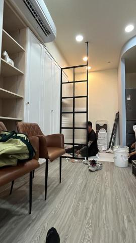 林韋恩 - 鐵件玻璃屏風的客製及安裝 林韋恩 - 鐵件玻璃屏風的客製及安裝