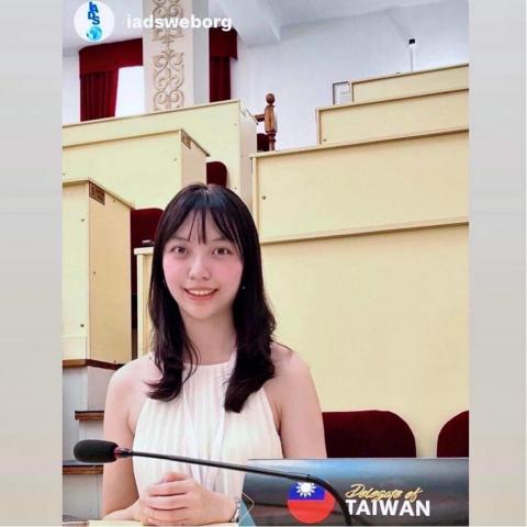 林芯蕾 - 世界牙醫學生聯合會哈薩克年會作為台灣代表出席