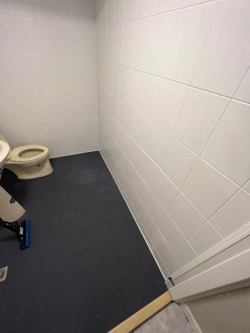 小卷油漆防水工作室 - 浴室磁磚防水及地面防滑耐磨Epoxy塗層