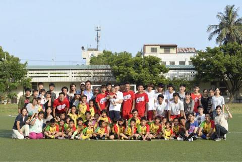 余栗德 - 足球營