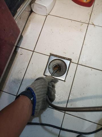 精排通工業社 專通水管馬桶 統編95155051 - 排水孔 精排通工業社 專通水管馬桶 統編95155051 - 排水孔