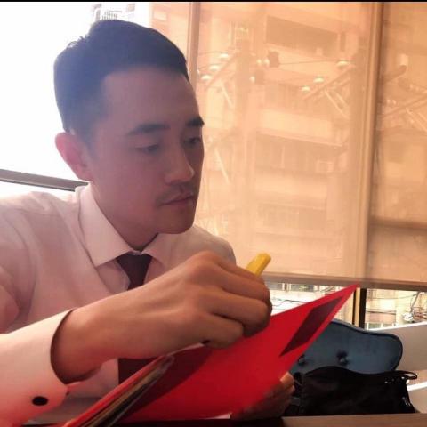 提供包車台北服務的專家程帥君