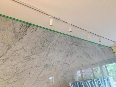 鴻藝矽利康工程 - 大理石電視牆面收邊