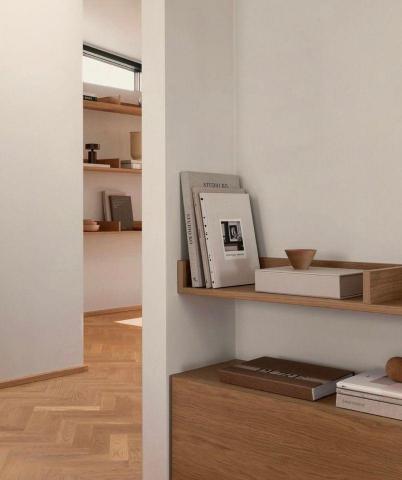 大樹空間室內設計|大台北推薦住家設計|小豪宅設計 - <White & Wooden>
白牆與木地板，帶出直白的主體色調，簡潔不繁之中，運用木質地板人形拼法，帶出不同的層次。
The white wall and the wooden floor bring out the theme color of the space. 