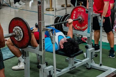 文6教練-肌力&體態改造&減脂 - 臥推比賽學生