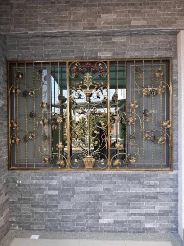 鋼鐵人工作坊 - 