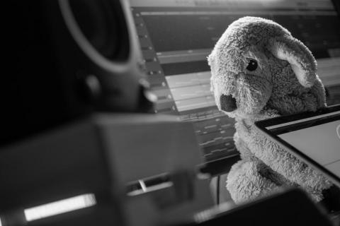 歐布 Ohno - 歐布在思考配樂
Ohno is composing.